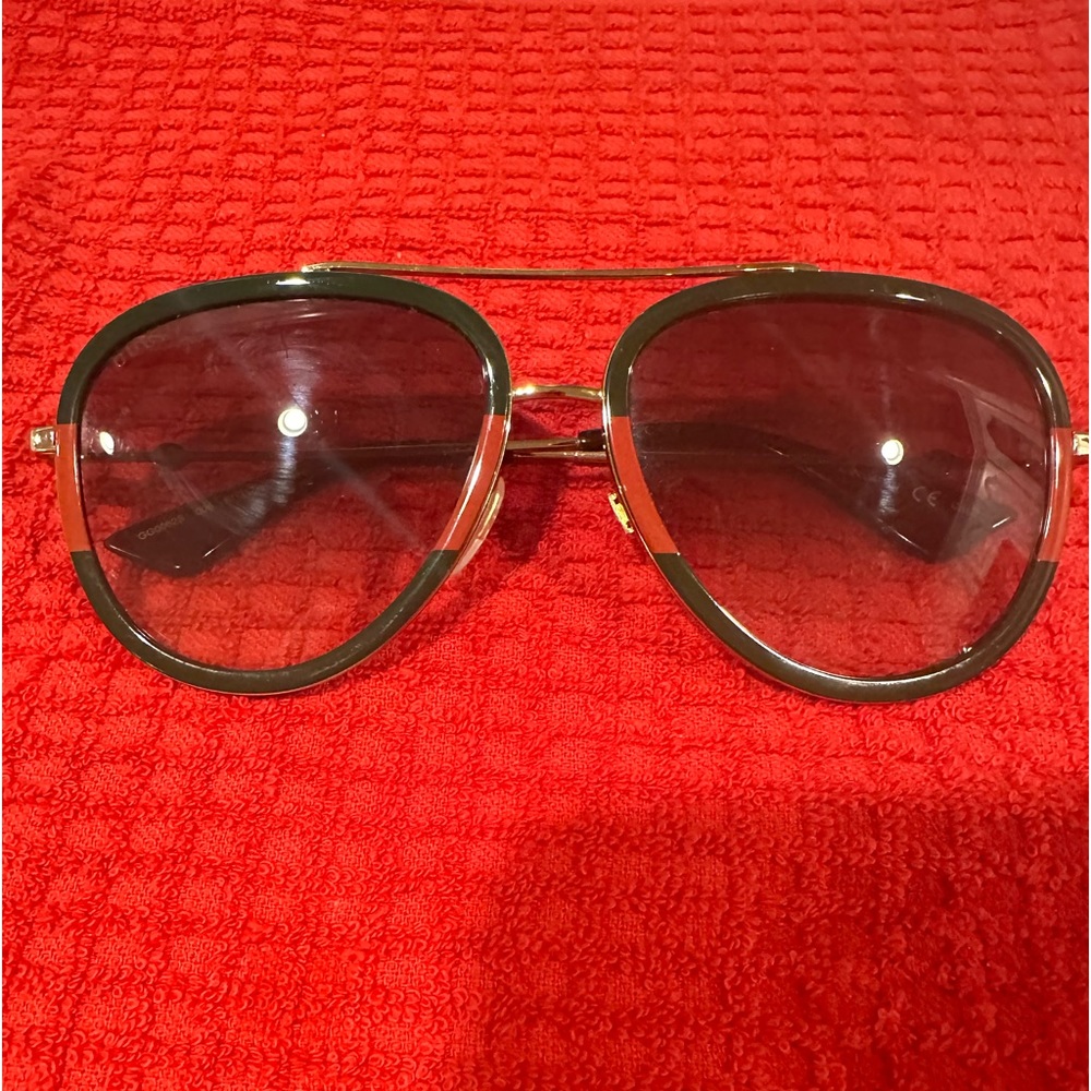 Women’s Gucci Sunglasses Green/Red Color